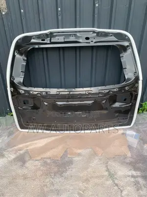 Lexus LX600 2022 Tailgate/ Boot
