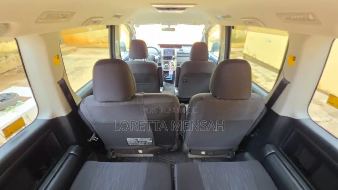 Toyota Voxy X 4WD 8-Seater 2012 Black