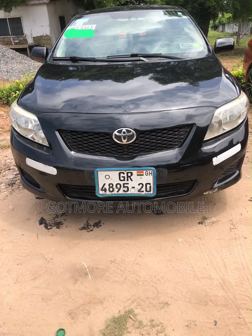 Toyota Corolla LE 4dr Sedan (1.8L 4cyl 4A) 2013 Black