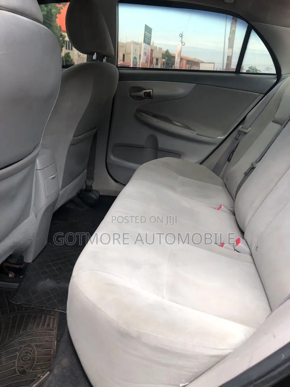 Toyota Corolla LE 4dr Sedan (1.8L 4cyl 4A) 2013 Black