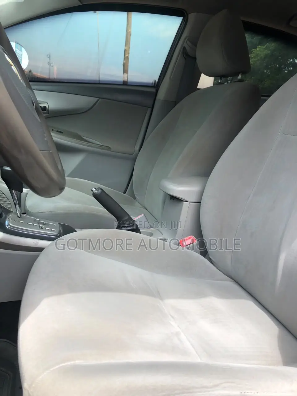 Toyota Corolla LE 4dr Sedan (1.8L 4cyl 4A) 2013 Black