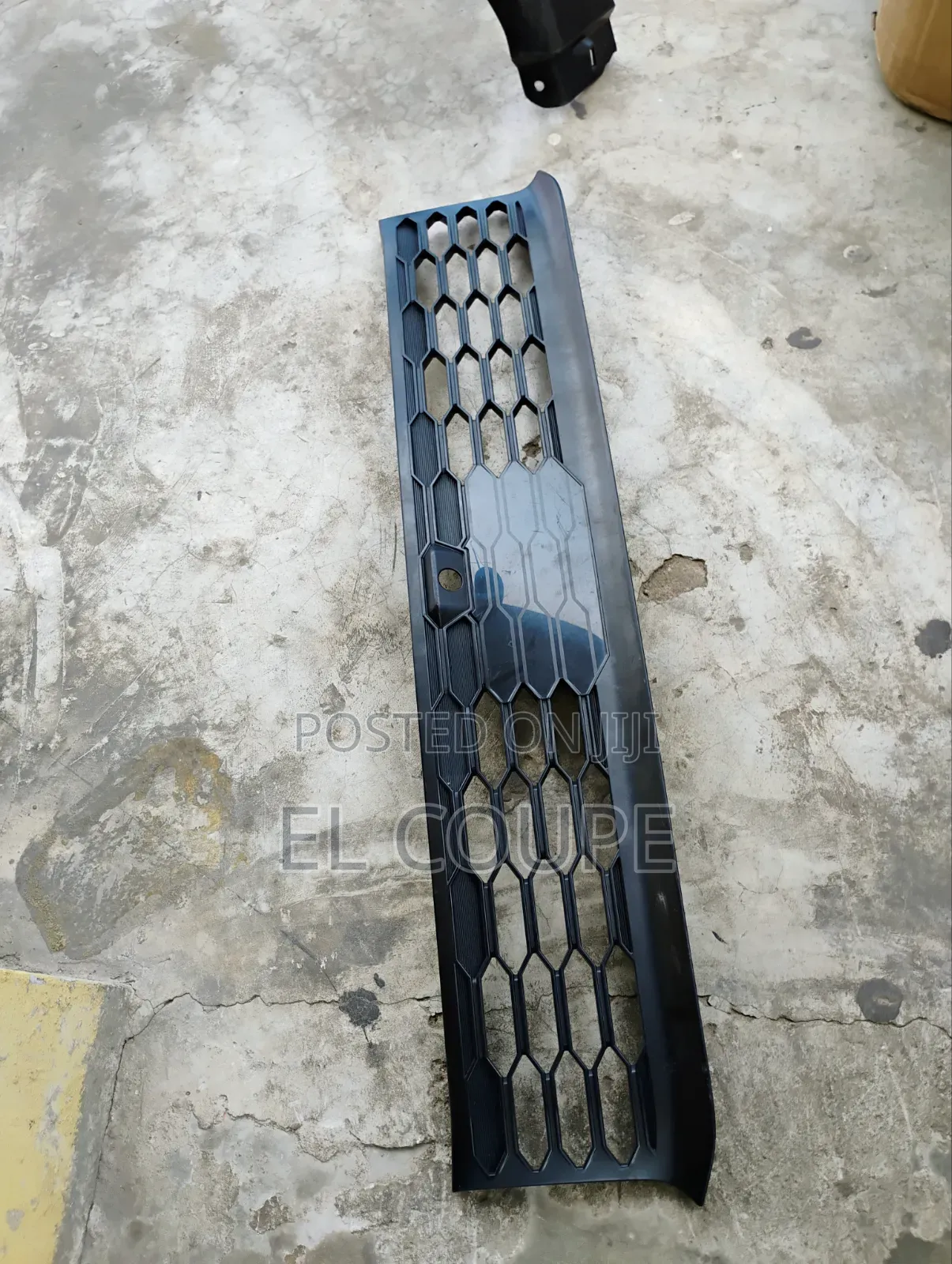 Mitsubishi Outlander 2022-2023-2024 Front Bumper Grille