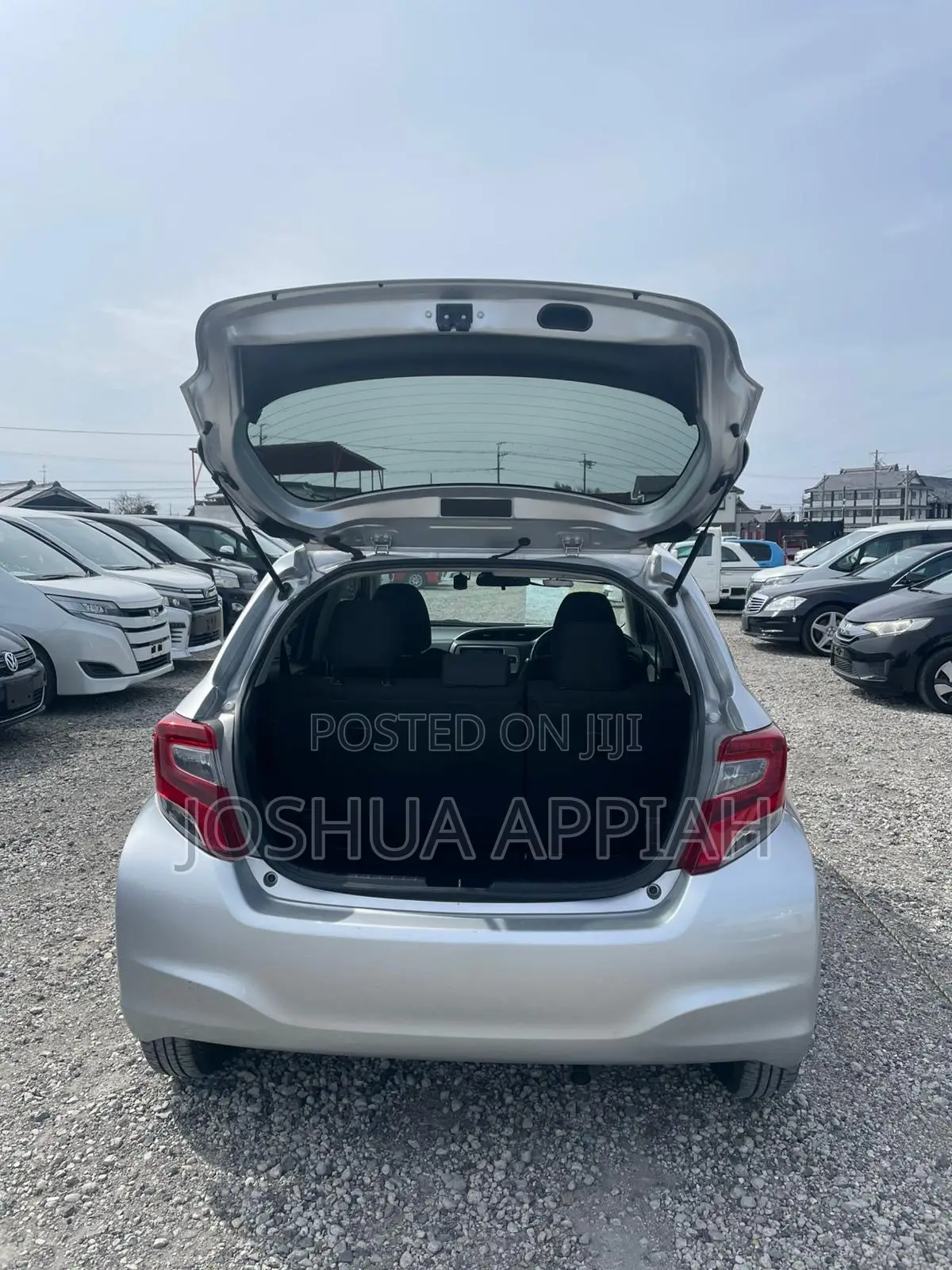 Toyota Vitz 1.3 AWD 5dr 2015 Silver
