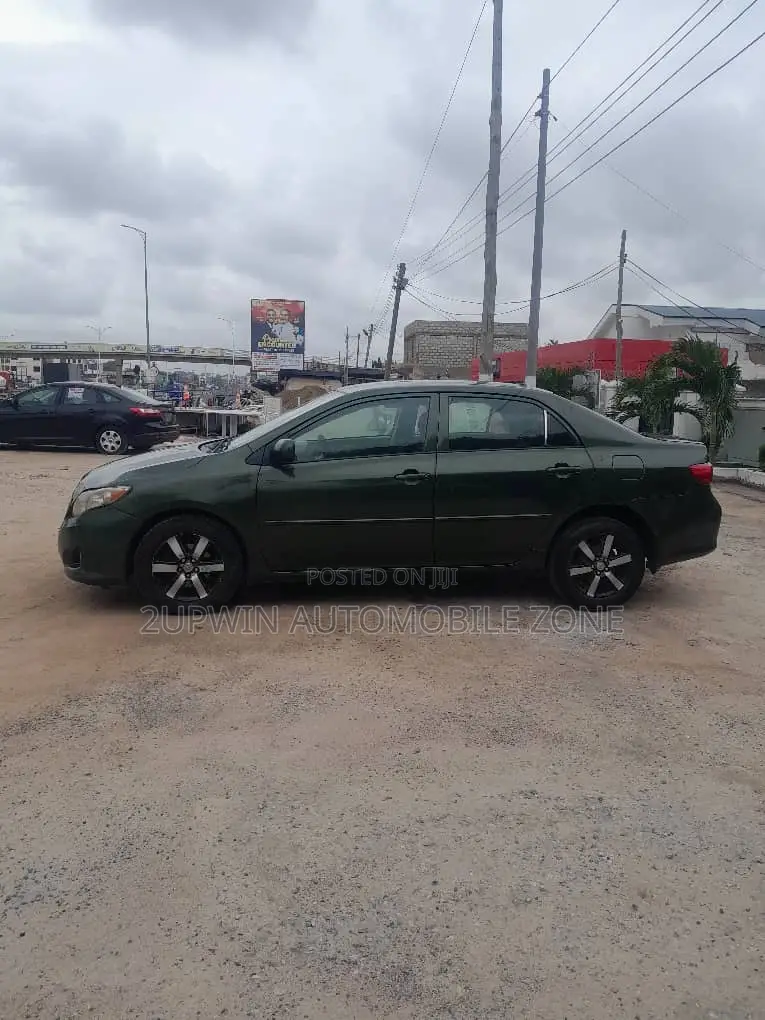 Toyota Corolla 2012 Green