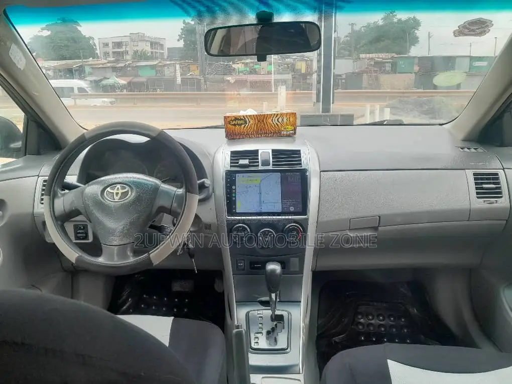 Toyota Corolla 2012 Green