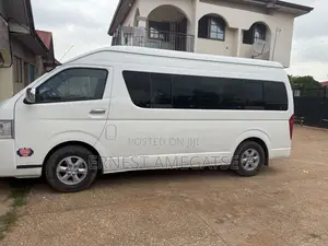 Toyota HiAce 2012 White