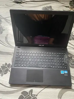 Laptop Asus X551CA 4GB Intel Core i3 HDD 750GB