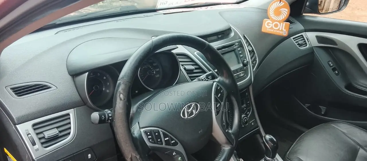 Hyundai Elantra 2016 Red