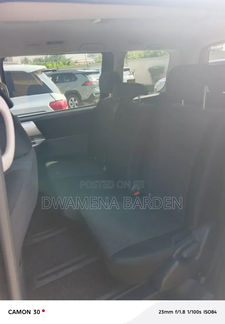 Toyota Voxy 2010 Black