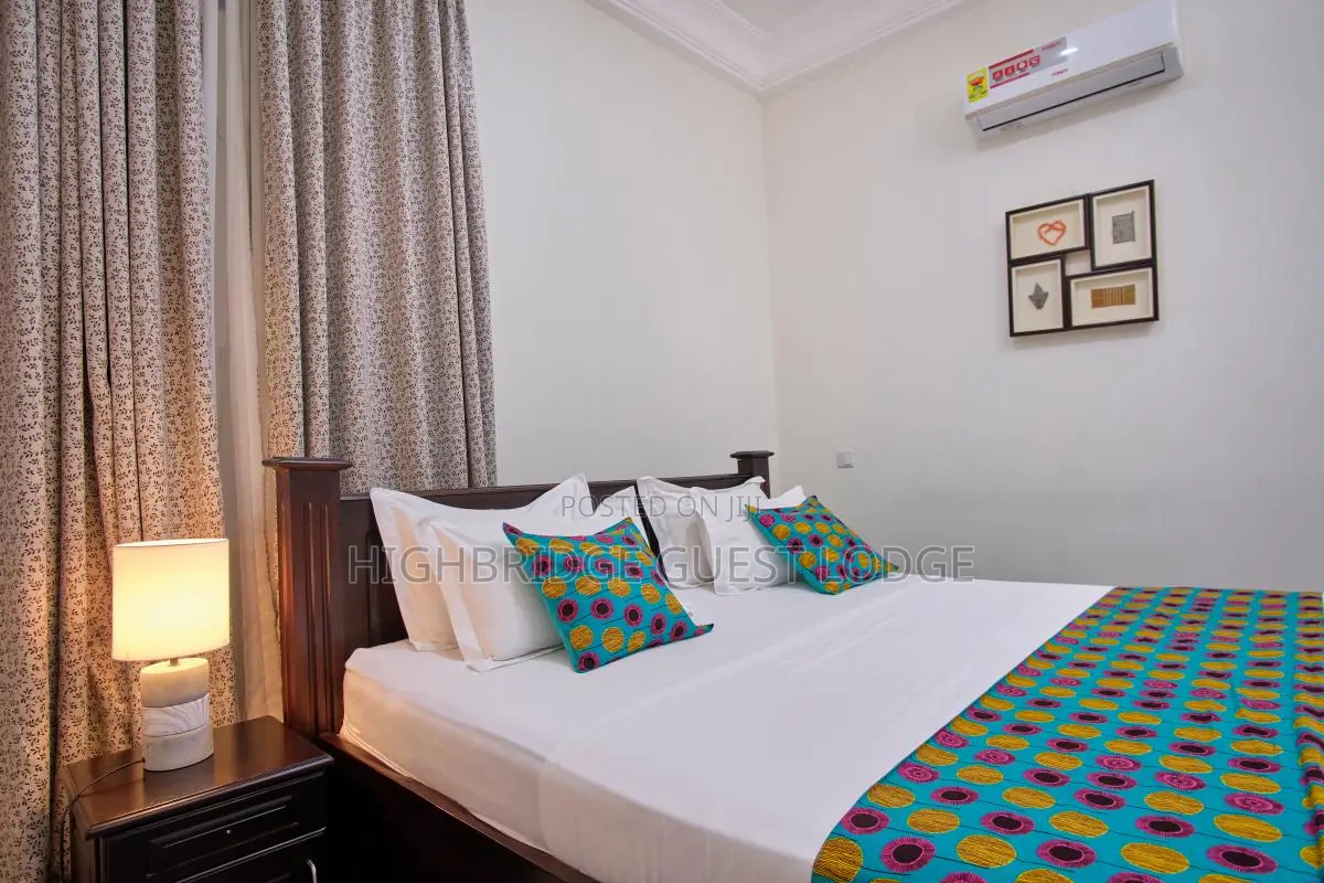 The Highbridge Guest Lodge