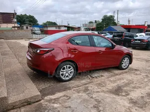 Toyota Yaris 2018 Red