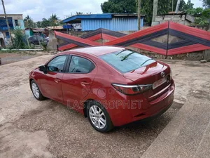 Toyota Yaris 2018 Red