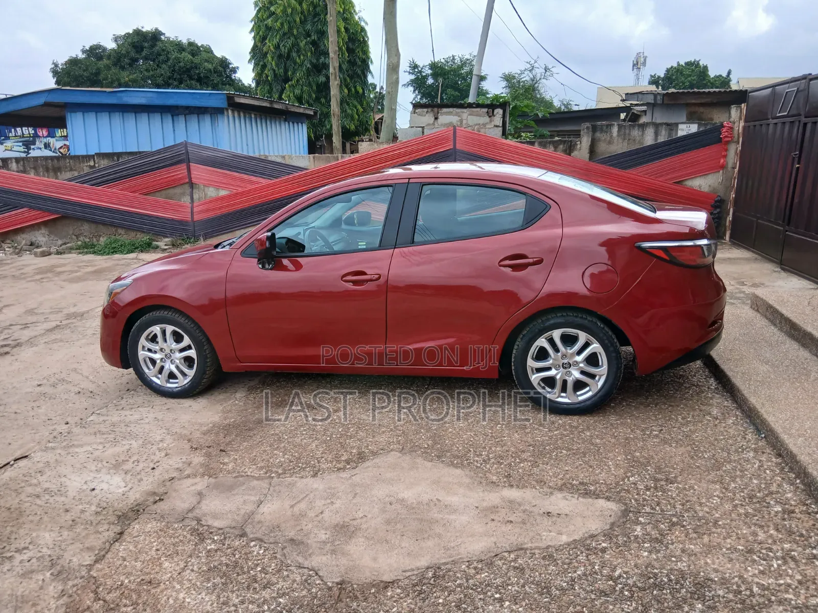 Toyota Yaris 2018 Red