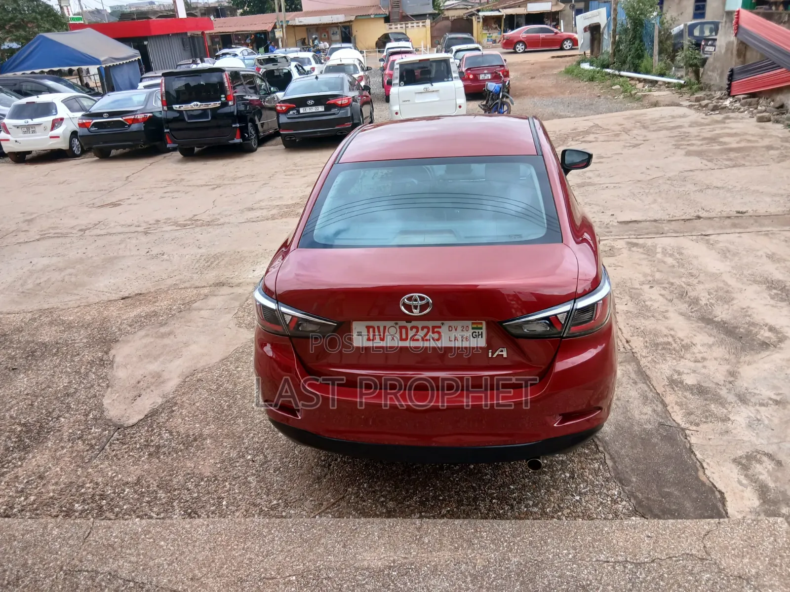 Toyota Yaris 2018 Red