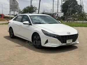 Hyundai Elantra SE 2021 White