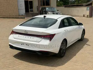 Hyundai Elantra SE 2021 White