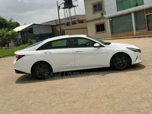 Hyundai Elantra SE 2021 White