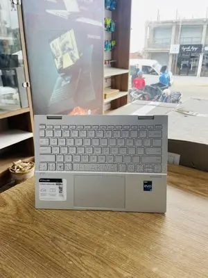 New Laptop HP Envy 13 8GB Intel Core i7 SSD 512GB