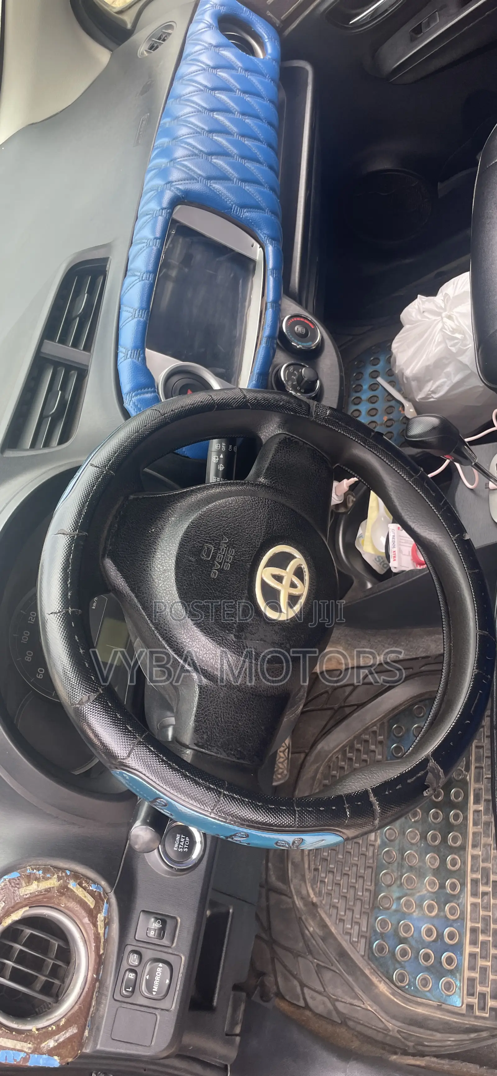 Toyota Vitz 2012 Black
