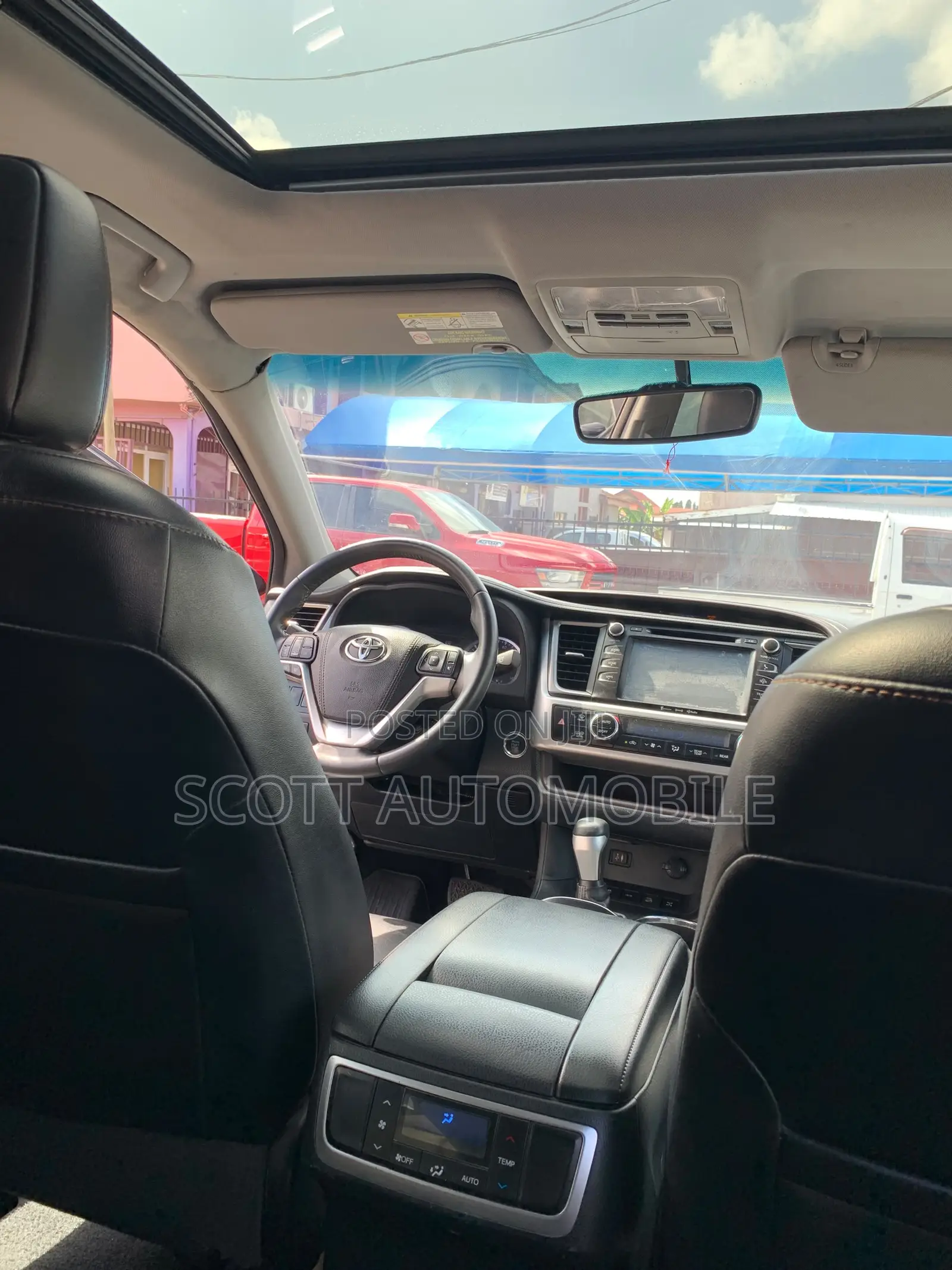 Toyota Highlander LE 4x2 (2.7L 4cyl 6A) 2017 Red
