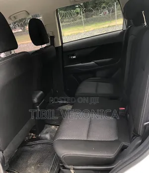 Mitsubishi Outlander 2017 White