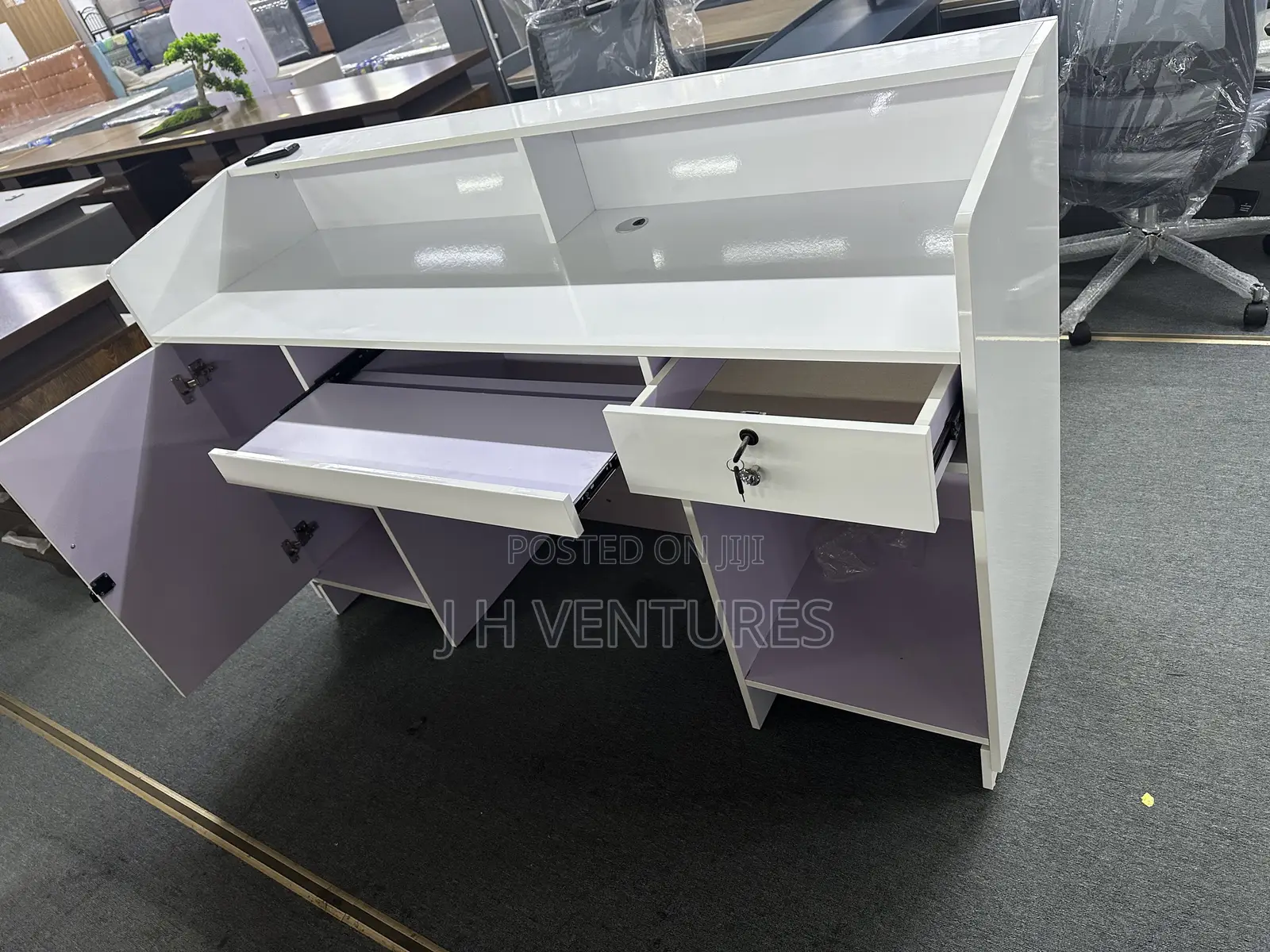 Front Desk (A-018))