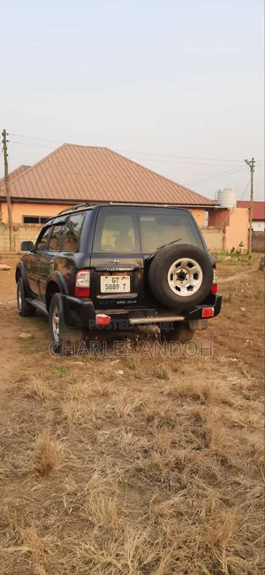 Nissan Patrol 2001 Black