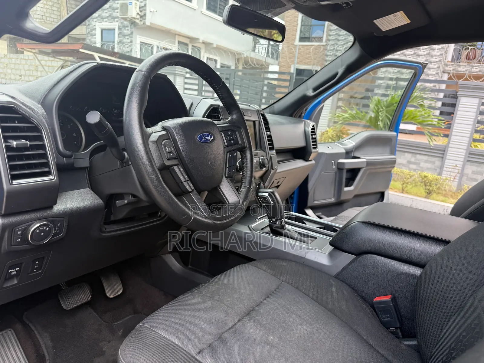 Ford F-150 2020 Blue