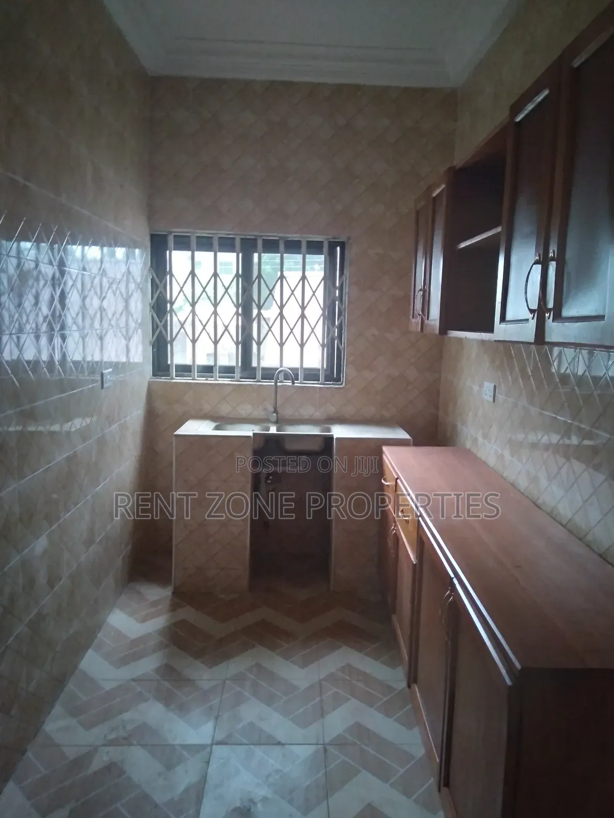 2bdrm Apartment in Pokuase for rent