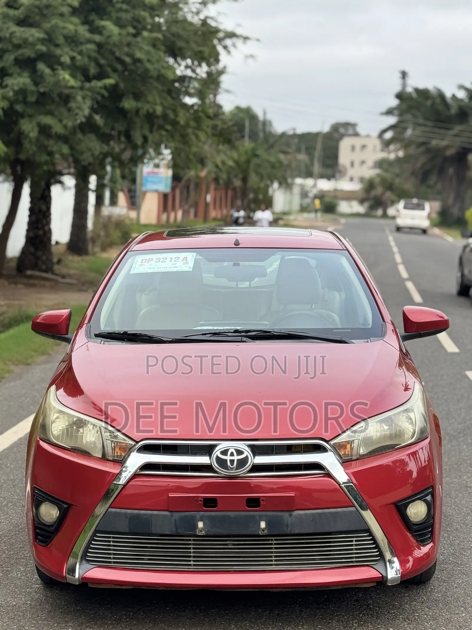 Toyota Yaris SE Hatchback 5dr 2014 Red