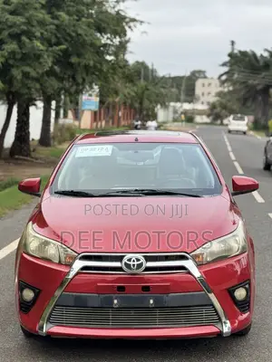 Toyota Yaris SE Hatchback 5dr 2014 Red