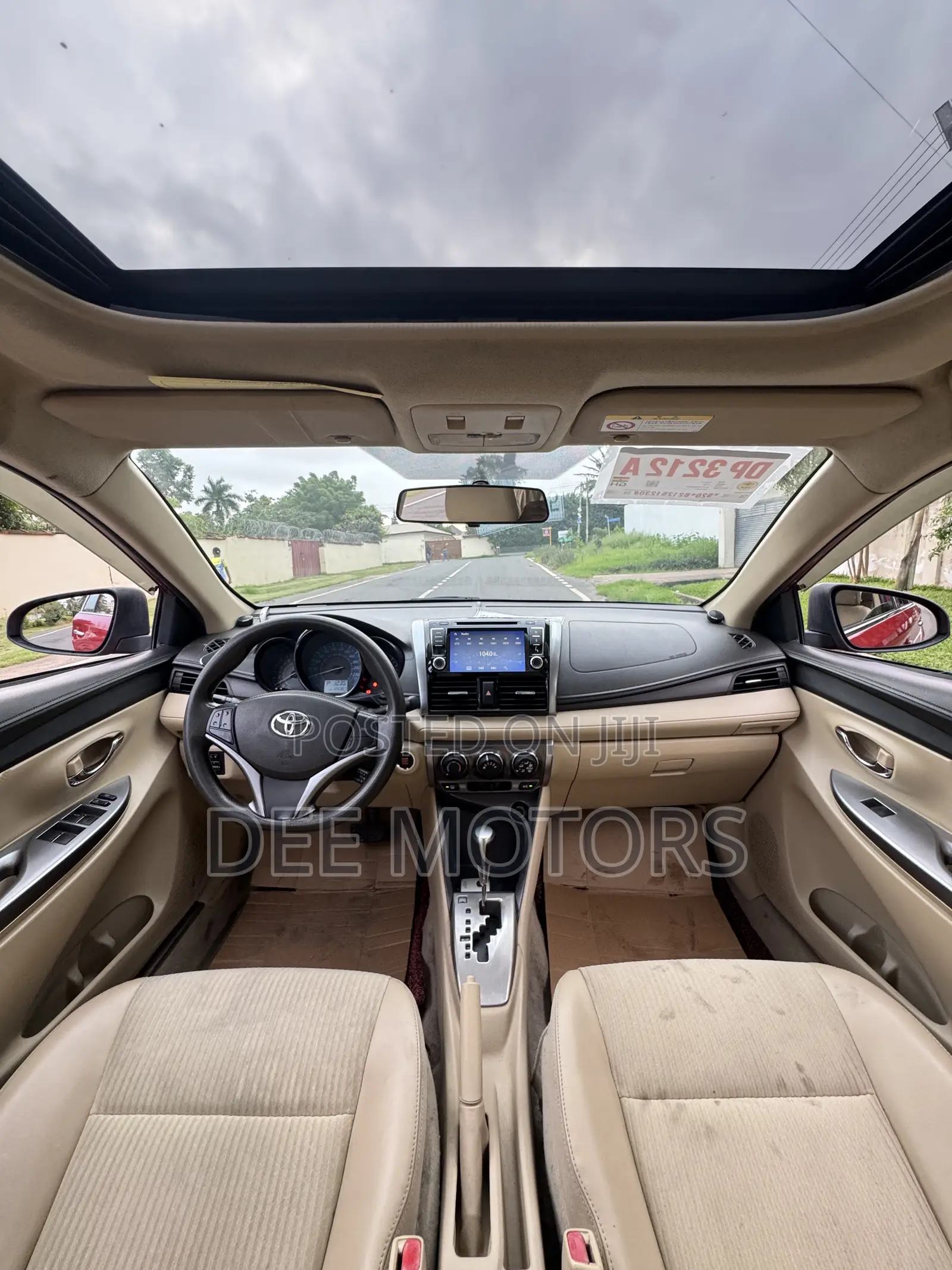 Toyota Yaris SE Hatchback 5dr 2014 Red