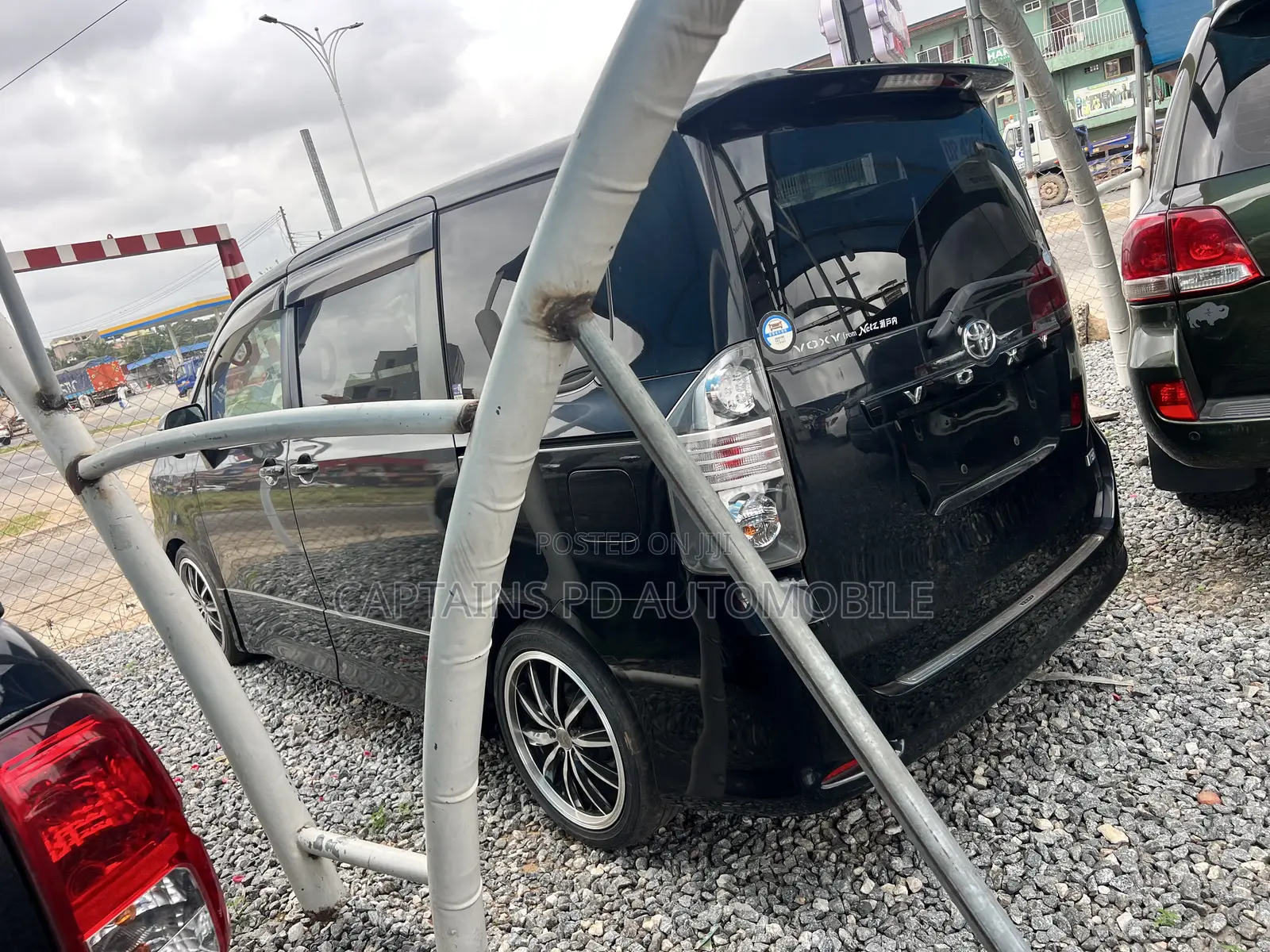 Toyota Voxy 2010 Black