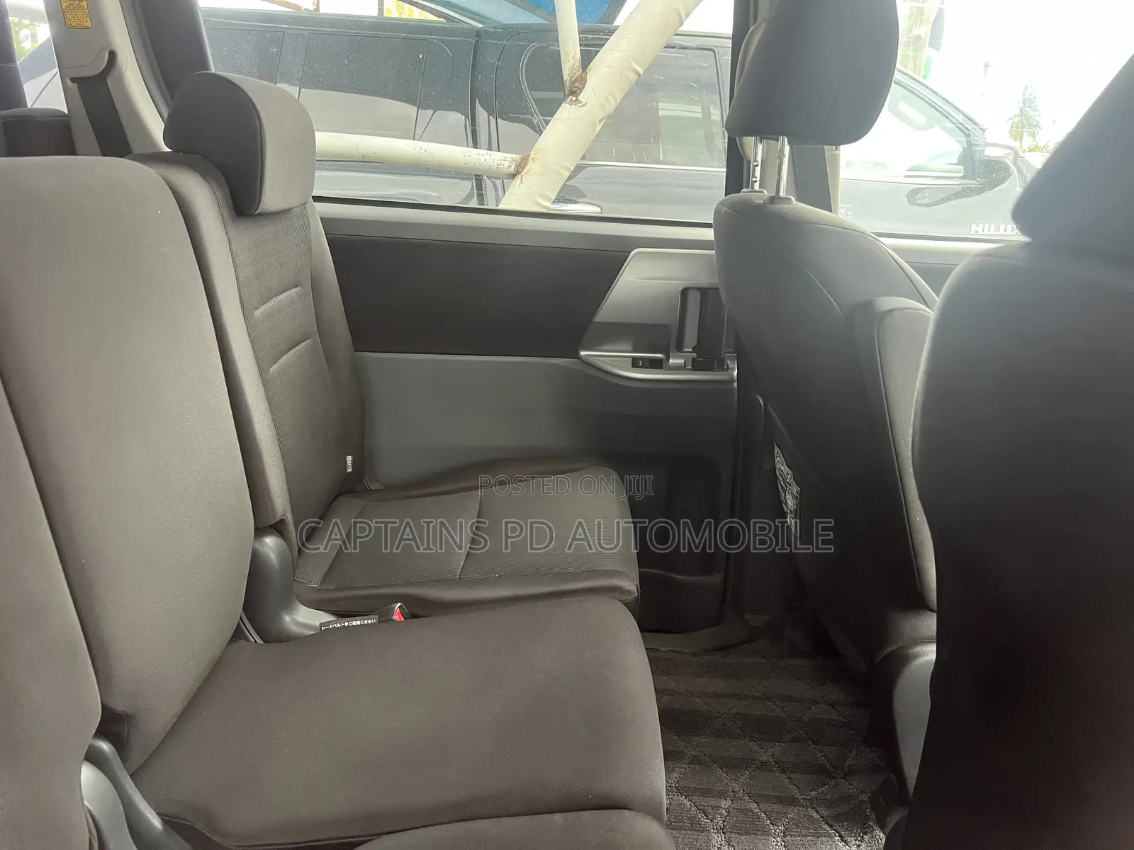 Toyota Voxy 2010 Black