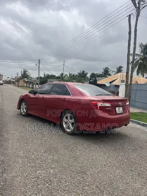 Toyota Camry 2014 Red