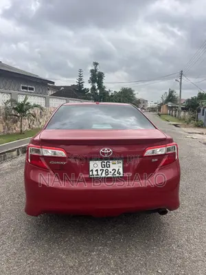 Toyota Camry 2014 Red