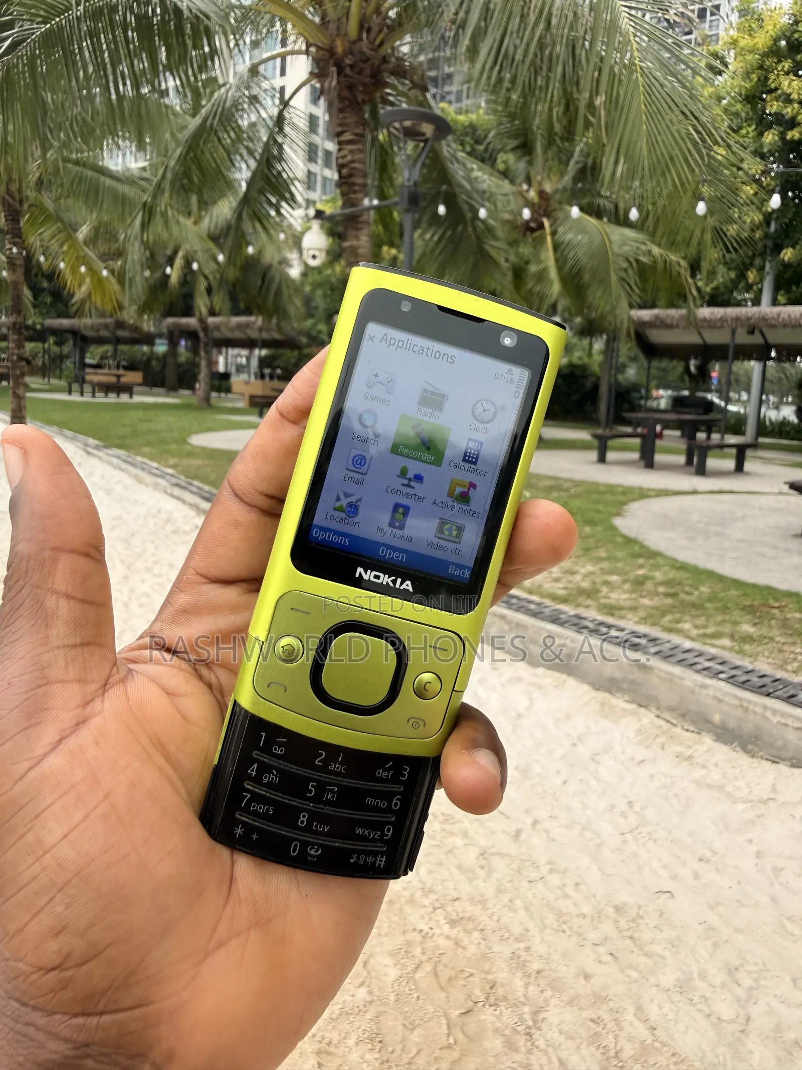 Nokia 6700 slide Green