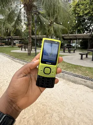 Nokia 6700 slide Green