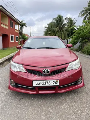 Toyota Camry 2014 Red