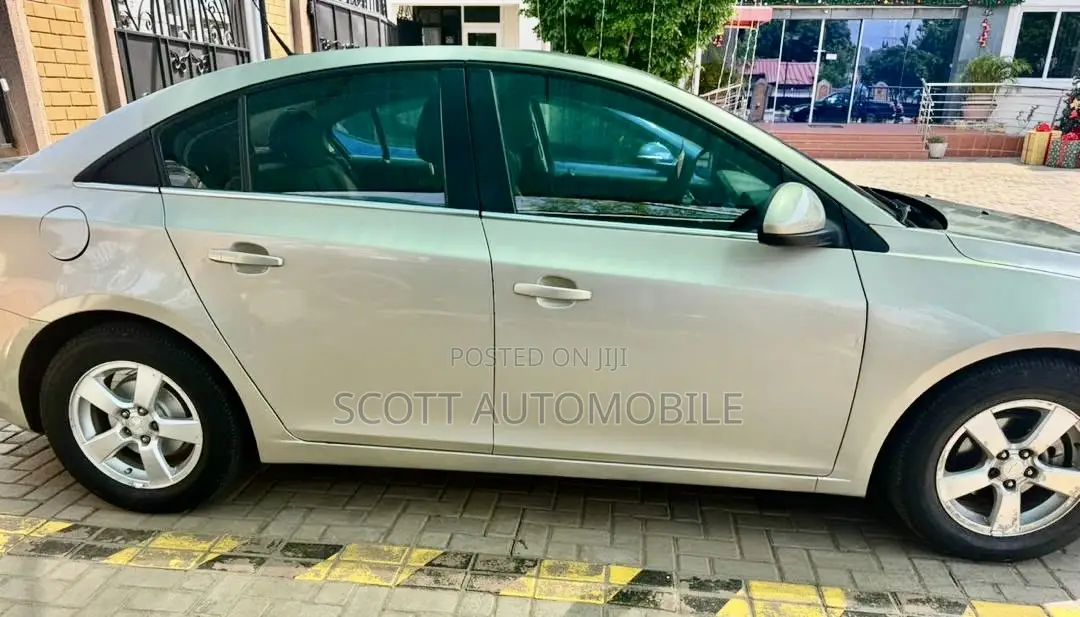 Chevrolet Cruze Eco 4dr Sedan (1.4L 4cyl Turbo 6M) 2015 Gold
