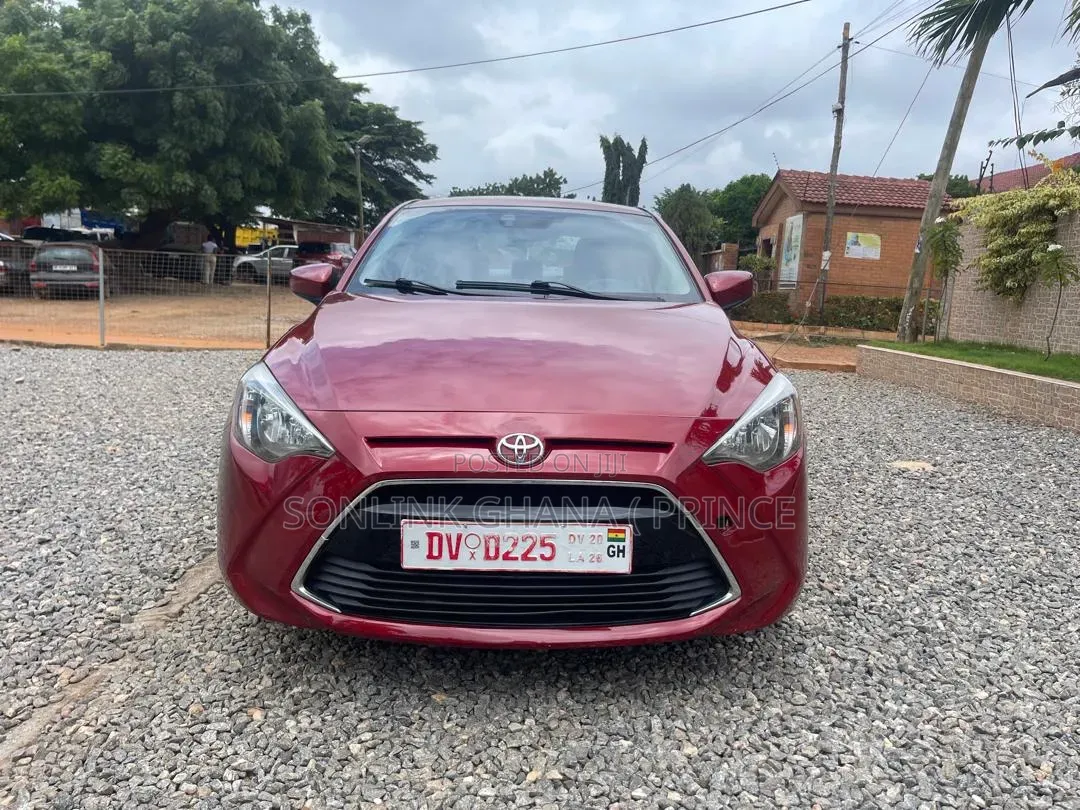 Toyota Yaris iA 1.5 FWD 2018 Red