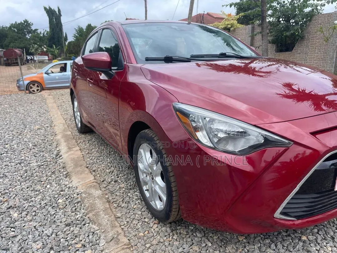 Toyota Yaris iA 1.5 FWD 2018 Red
