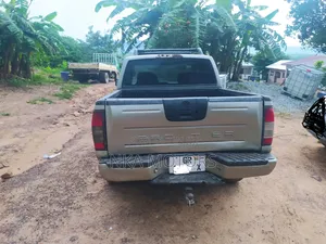 Nissan Frontier 2007 Gray