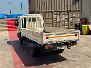 Nissan Capster Truck 2015