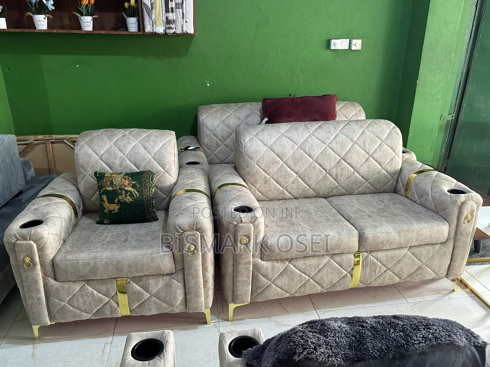 6 Seater Royal Comfortable Sofa Set, With a Golden Designs