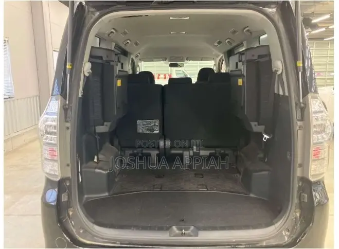 Toyota Voxy 2012 Black