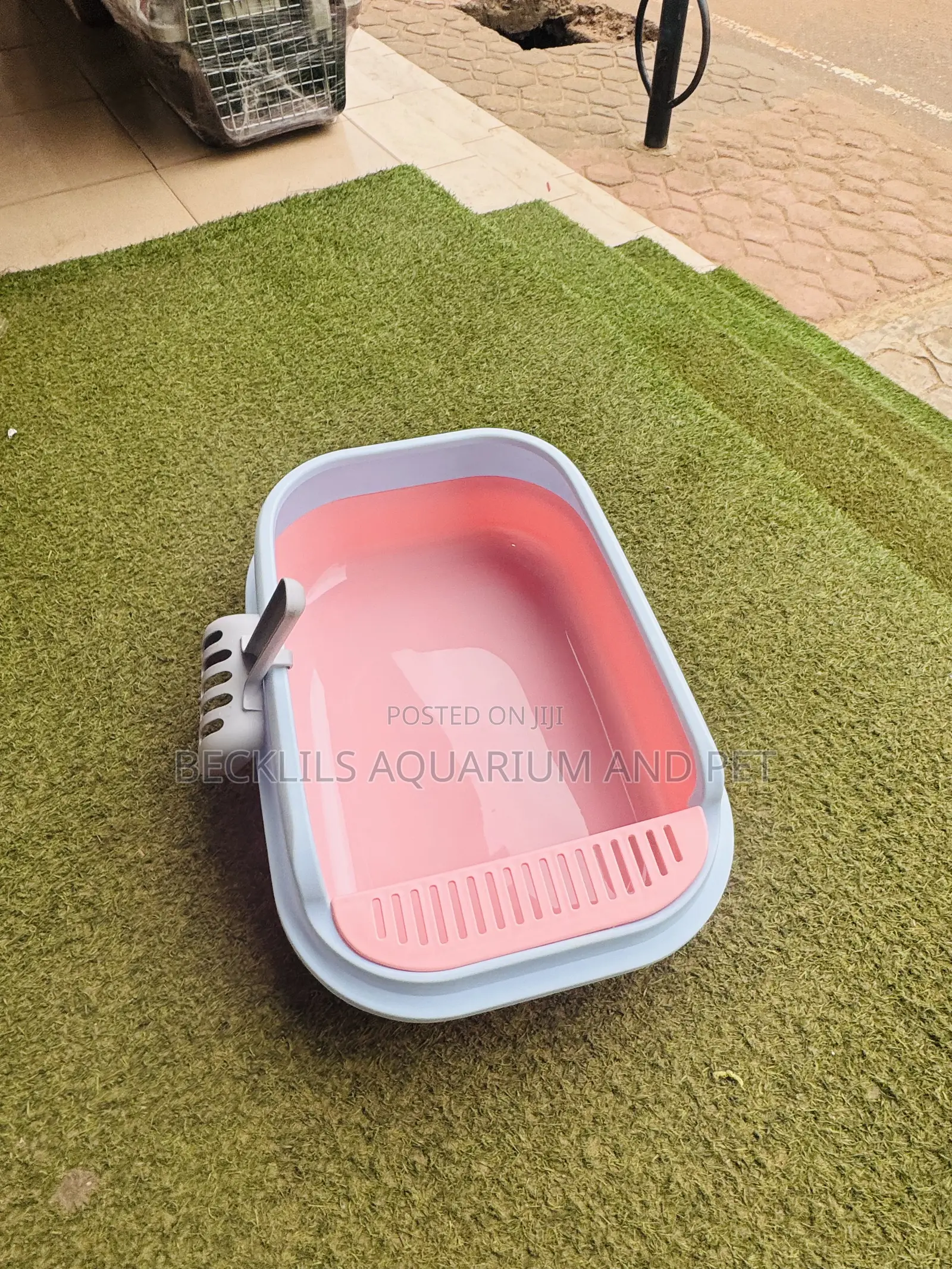 Spacious Catlitter Box