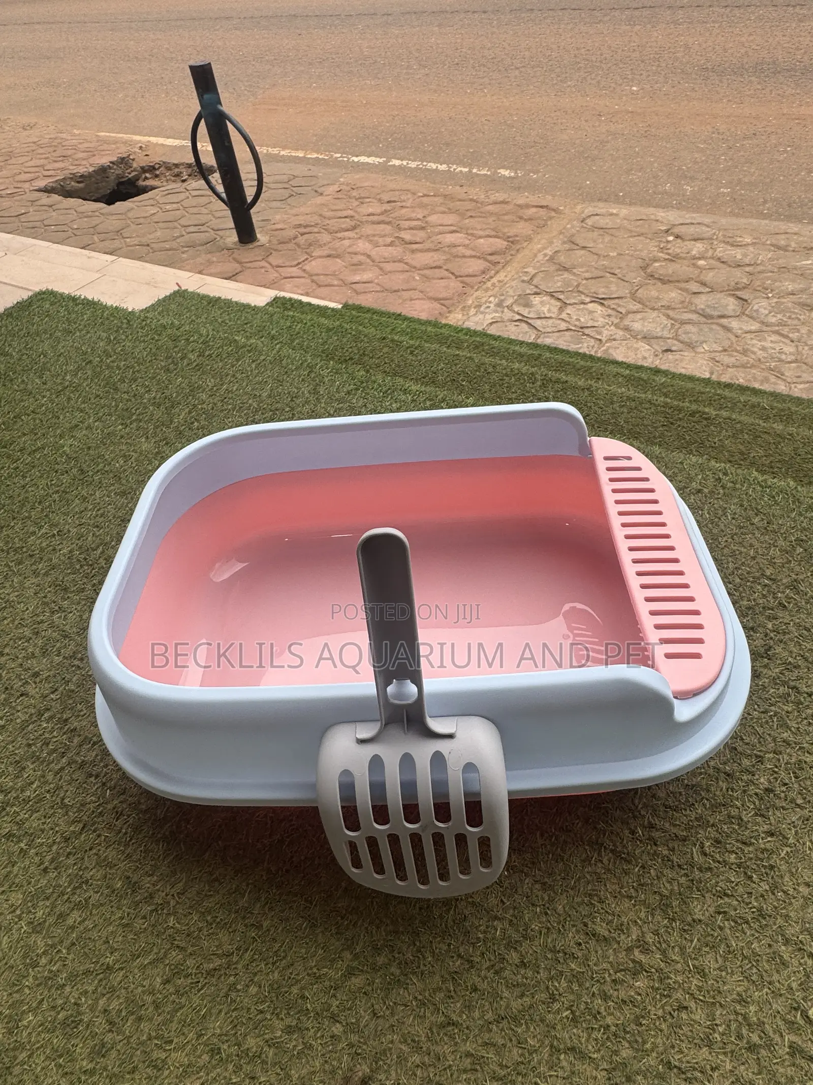 Spacious Catlitter Box