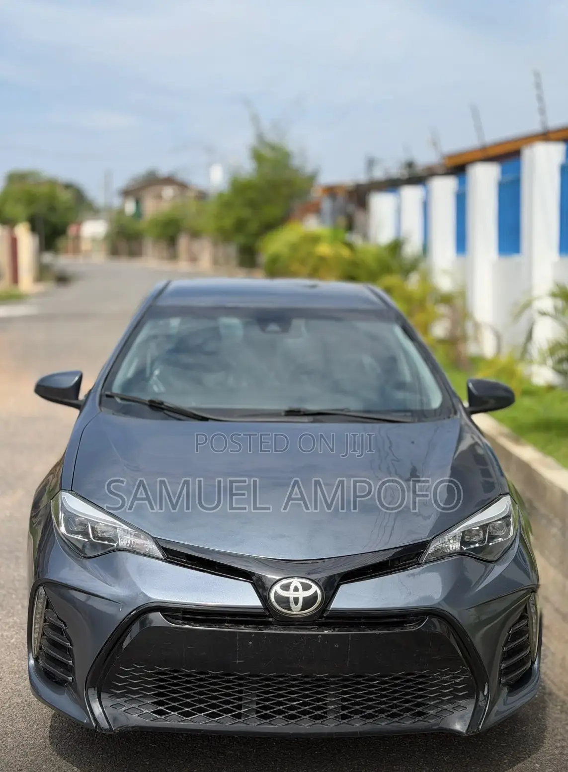 Toyota Corolla LE Eco (1.8L 4cyl 2A) 2019 Gray