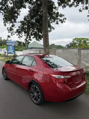 Toyota Corolla S Premium 4dr Sedan (1.8L 4cyl CVT) 2016 Red